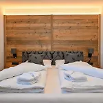Domizil Thirteen With Sauna And Glacier View By In One * קפרון