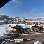 Domizil Thirteen With Sauna And Glacier View By In One Apartman Kaprun