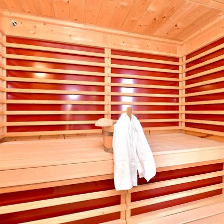 דירה Domizil Thirteen With Sauna And Glacier View By In One