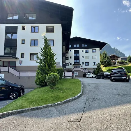 Daire Domizil Thirteen With Sauna And Glacier View By In One Kaprun