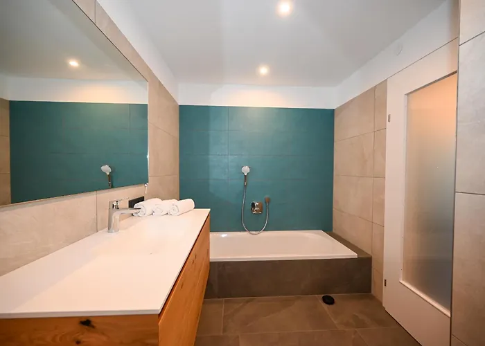 Domizil Thirteen With Sauna And Glacier View By In One Daire Kaprun